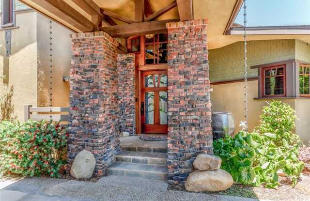 9651 Crestview Circle Gallery 4