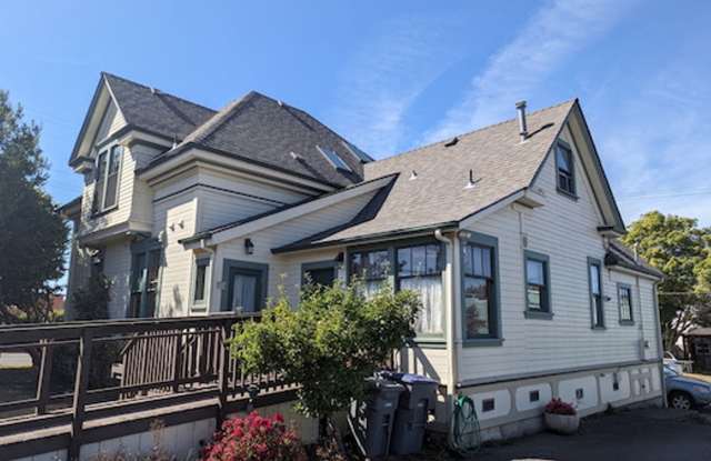 Arcata 3-Bedroom Victorian Apartment photos photos