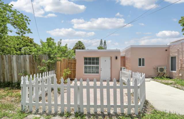 711 4th Avenue S Gallery 1