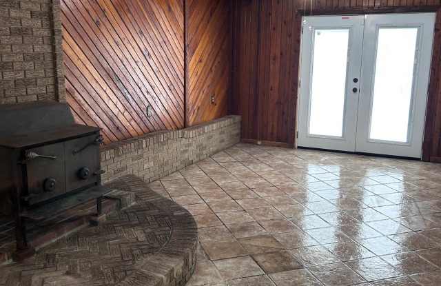 2329 Cranshaw Dr Gallery 2