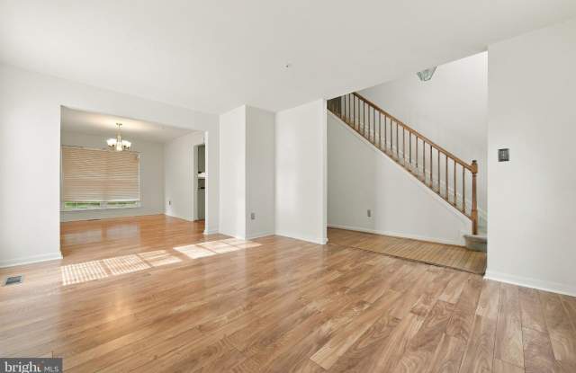 6307 GRENFELL Court Gallery 4