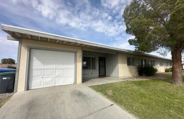 4 Bed/2 Bath Available Now! photos photos