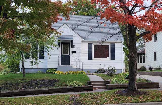 2131 14th Street - 2131 14th Street, Eau Claire, WI 54703