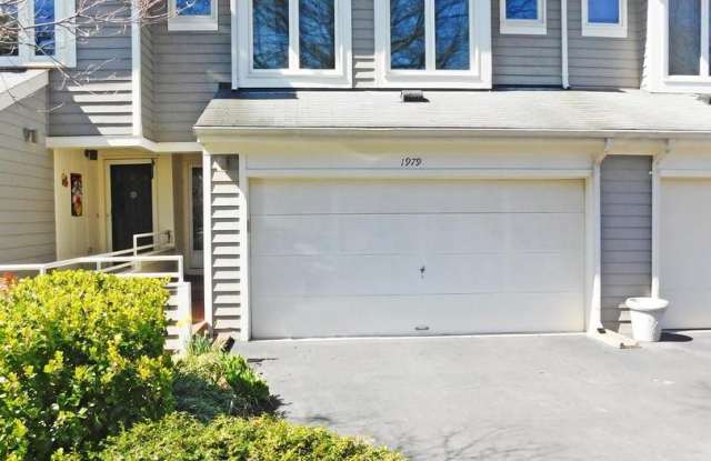 1979 LAKEPORT WAY Gallery 2