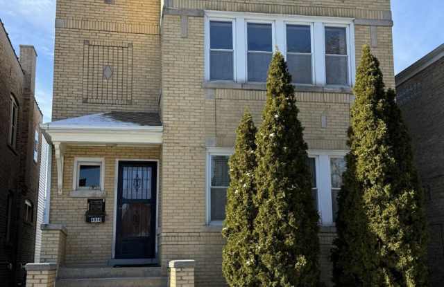 4950 N Marmora Avenue Gallery 1