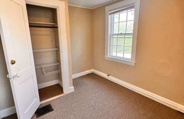 EXCITING Opportunity in Atlantic Heights! | Renovated 2-Bedroom| Heat Included! Gallery 3
