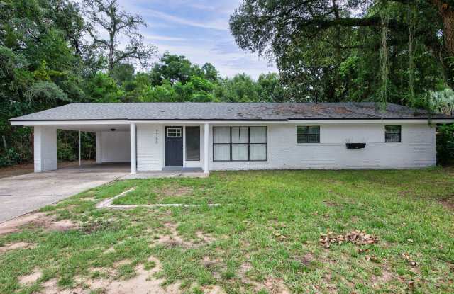 Beautifully Updated Home with a Versatile Florida Room & Spacious Backyard photos photos Beautifully Updated Home with a Versatile Florida Room & Spacious Backyard photos photos