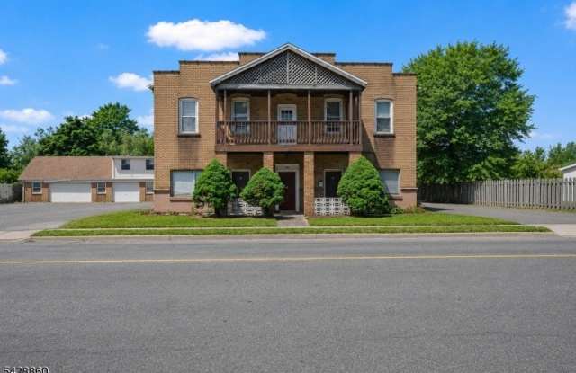 107 Macarthur Ave photos photos