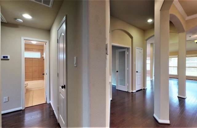 8457 Horsepen Bend Drive Gallery 3