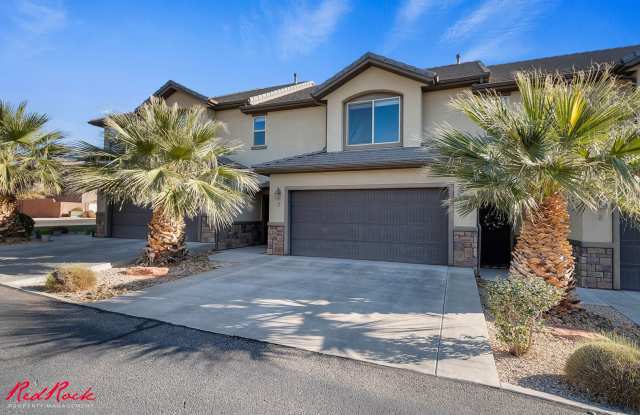 Charming 3 Bedroom Townhome photos photos