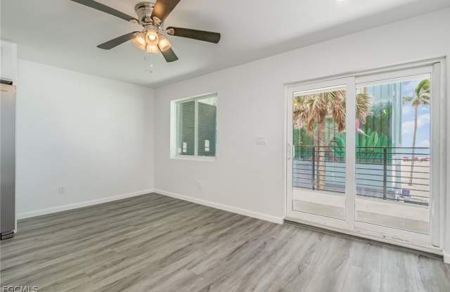 1300 Estero Boulevard Gallery 4