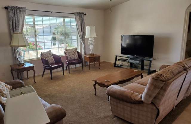 GREAT FURNISHED HOME WITH SIDE PARKING! Gallery 3