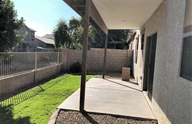 15895 N 74TH Drive Gallery 4