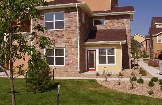 Updated 2 Bed, 2 Bath Main Floor Condo with Garage photos photos