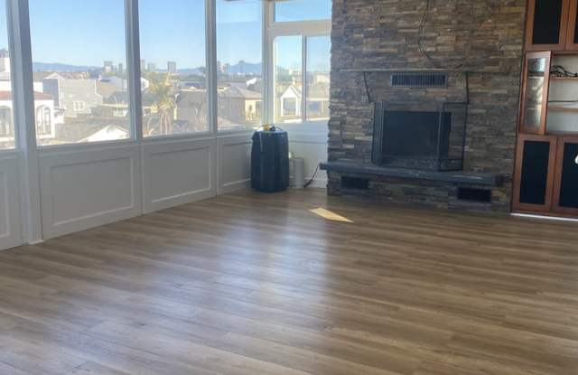 109 E Balboa Blvd - 109 East Balboa Boulevard, Newport Beach, CA 92661