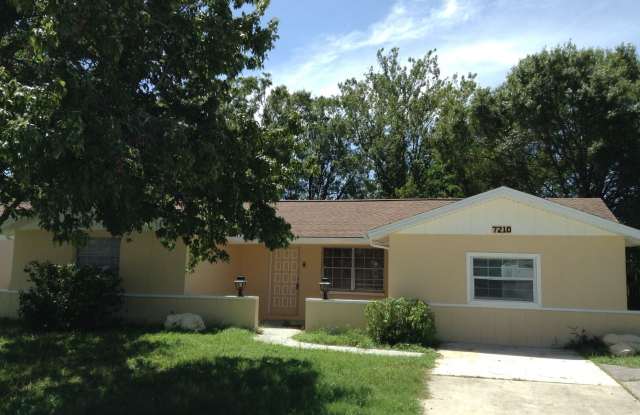 7210 EMBASSY BLVD - 7210 Embassy Boulevard, Jasmine Estates, FL 34668