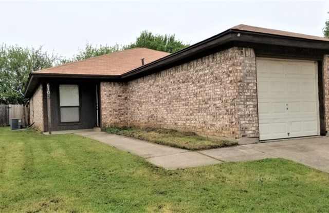 6702 South Creek Drive - 6702 S Creek Dr, Fort Worth, TX 76133