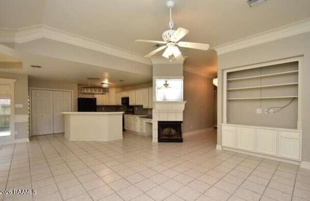 208 E Weeks Drive Gallery 2