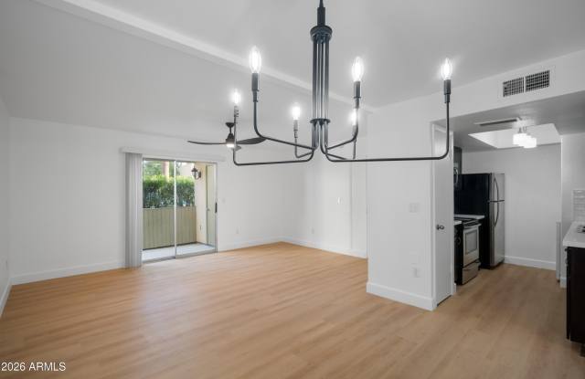 729 W COOLIDGE Street unit: 104 photos photos 729 W COOLIDGE Street unit: 104 photos photos