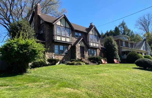 2522 Longview Ave SW - 2522 Longview Avenue Southwest, Roanoke, VA 24014