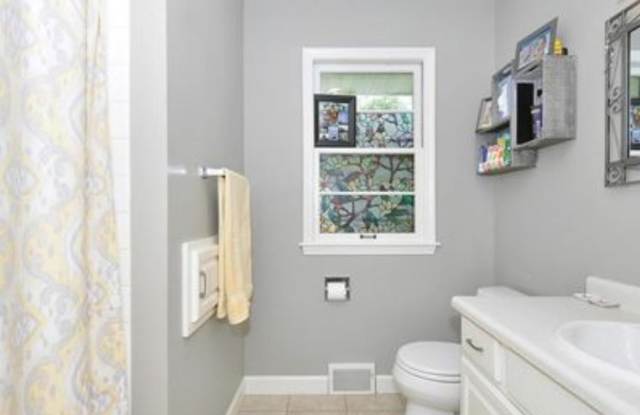 2525 Xylon Avenue South photos photos