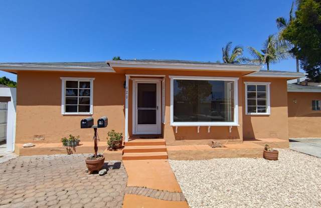 Newly Remodeled 4 Bed 3 Bath in Chula Vista with HUGE Backyard! photos photos
