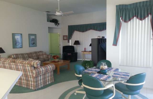 8557 Danbury Ln Gallery 4