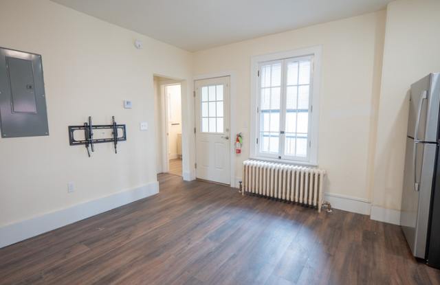 21 Hungerford Terrace, Unit 2 Gallery 3