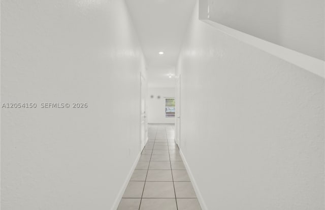 1161 SW 8th Ave Gallery 2