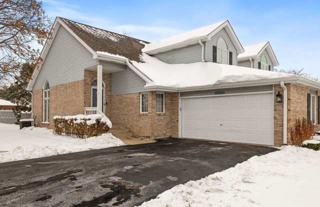 15301 Wilshire Dr photos photos