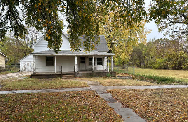 $795 - 2 bed 1 bath - Single Family Home photos photos
