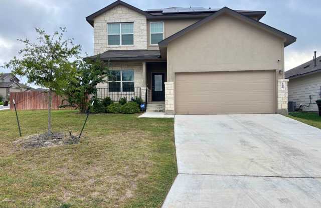 5-Bedroom Home with Solar, Water Softener  Resort-Style Amenities - 107 Scarlet Macaw, Medina County, TX 78253