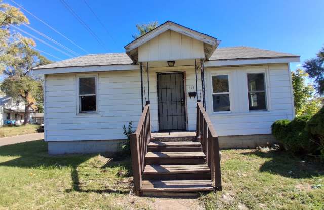 127 Minnesota Ave - 127 Minnesota Avenue, Danville, IL 61832