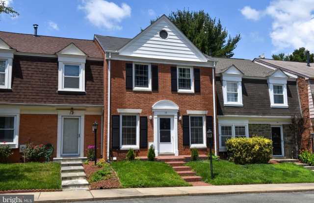 14 FENCELINE Drive photos photos