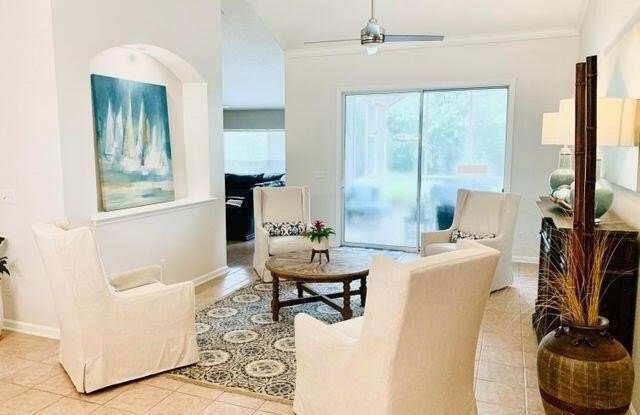 681 LAKE STONE Circle Gallery 4