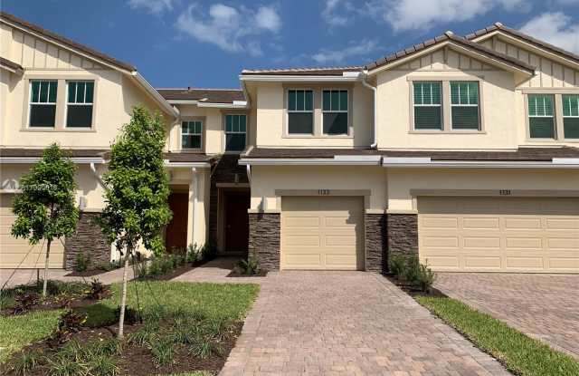 1133 Rio Ct - 1133 Rio Ct, Pompano Beach, FL 33064