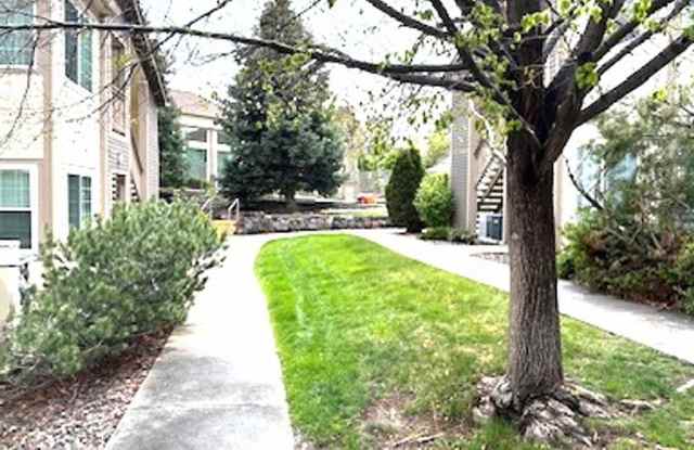 Great Littleton Condominium with Garage Gallery 4