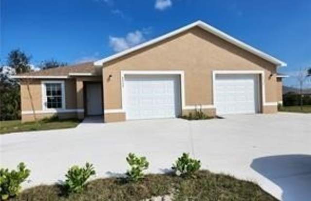4533 SW 8th Place photos photos