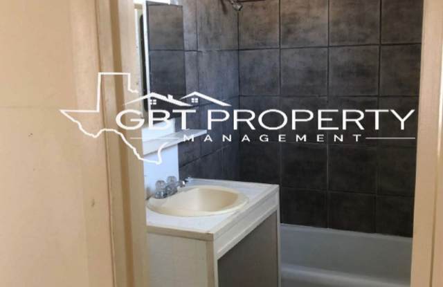 1 Bedroom & 2 Bedroom Apartments Gallery 4