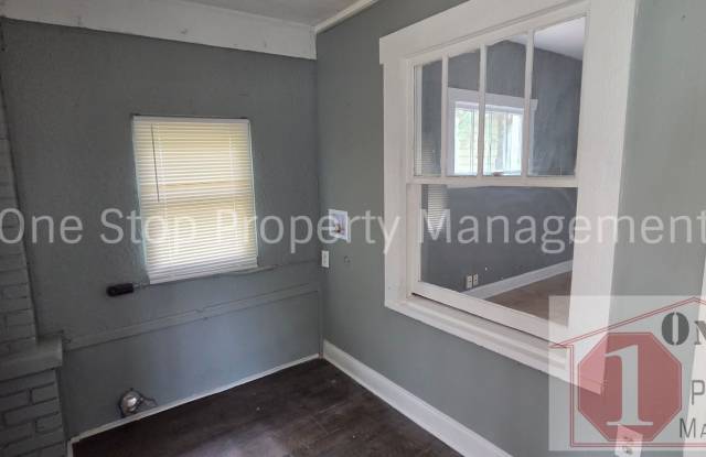 Beautiful 4 Bedroom 2.5 Bathroom in KCMO! Gallery 4