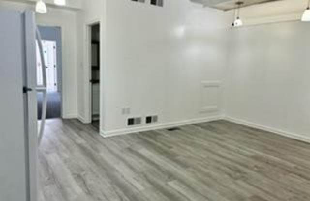 230 MAIN STREET E Gallery 3