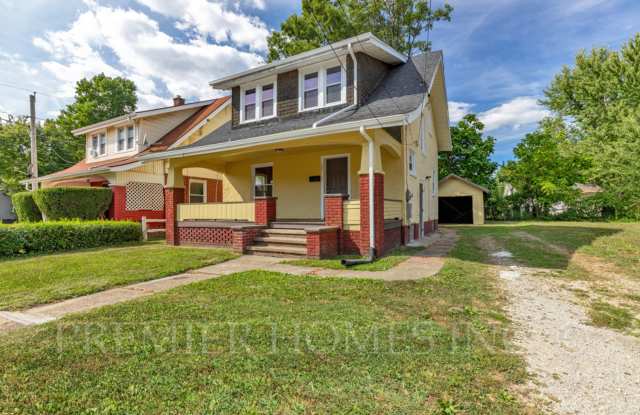3 Bed Home with Large Yard & Detached Garage – $1,495/mo photos photos