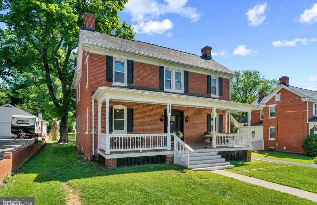 6822 BUCKINGHAM Lane Gallery 3