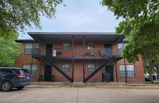 College Station - 3 bedroom / 2 bath 4 plex- downstair units. photos photos