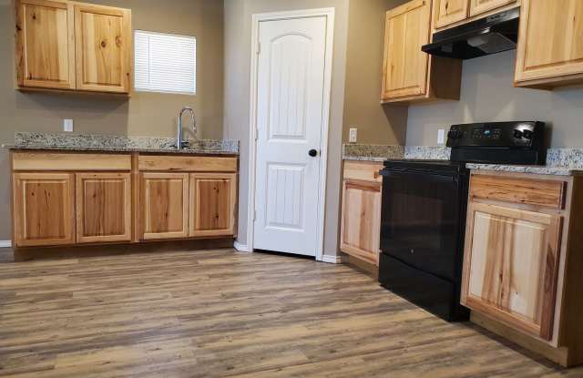 Cozy 3 Bedroom Home Gallery 4