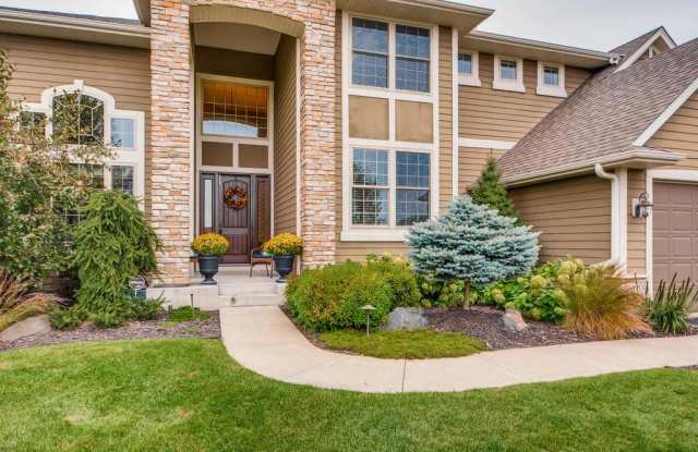 6110 Ithaca Lane N Gallery 3