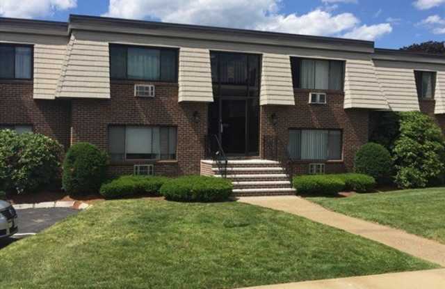 1 Hallmark Gardens unit: 1 photos photos