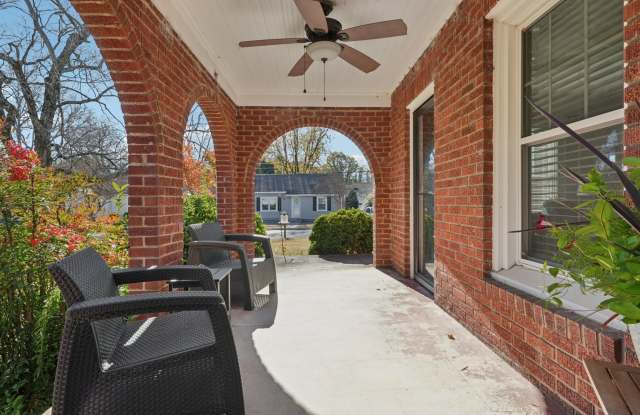 552 Hyde Park Drive Northeast Gallery 3
