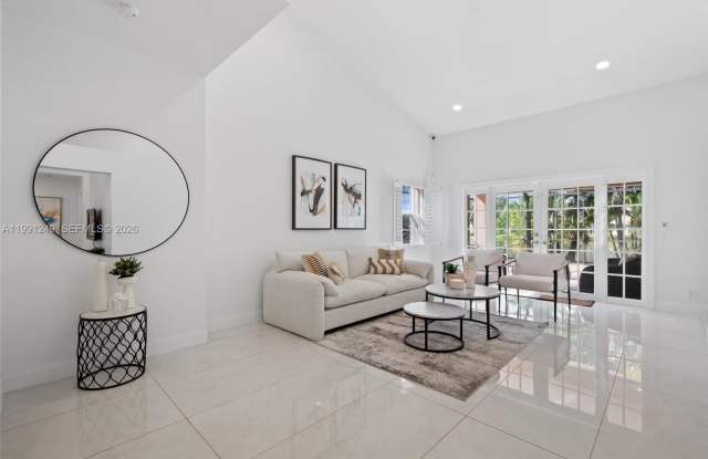 413 Cameron Dr photos photos