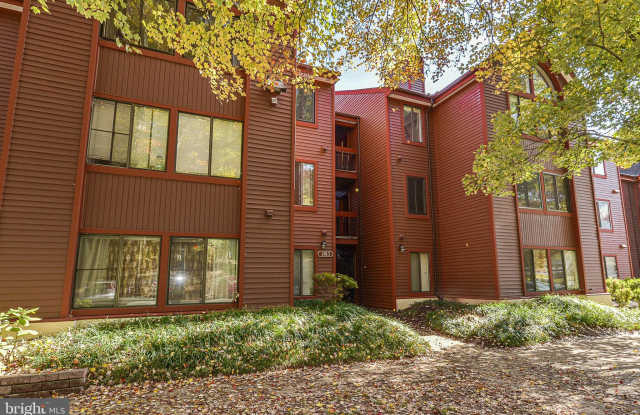 2813 LEE OAKS COURT Gallery 2